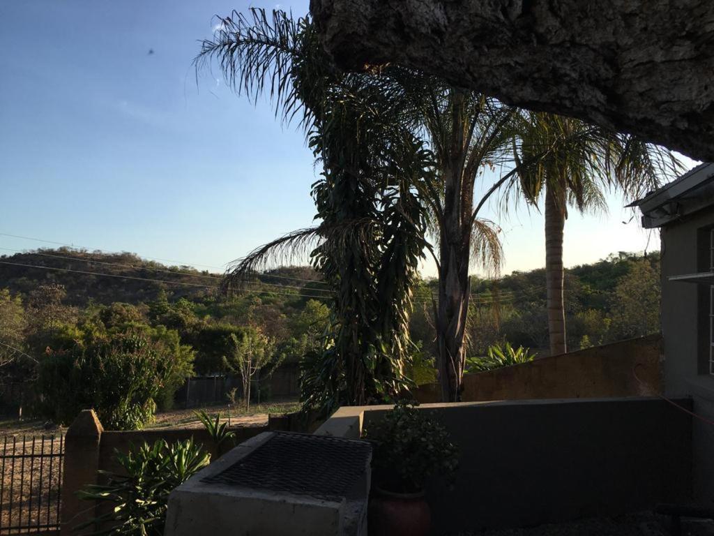 Leopard Tree Retreat Villa Mbombela ภายนอก รูปภาพ