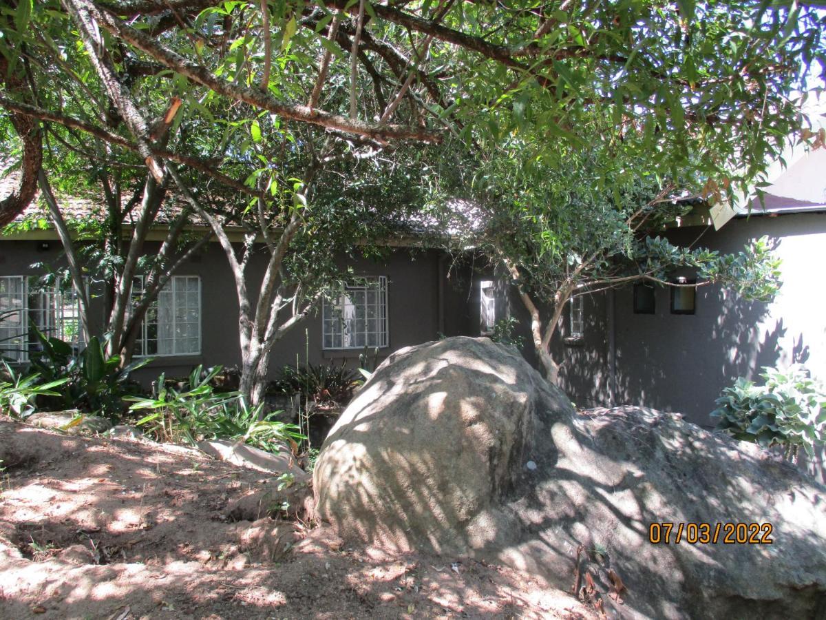 Leopard Tree Retreat Villa Mbombela ภายนอก รูปภาพ
